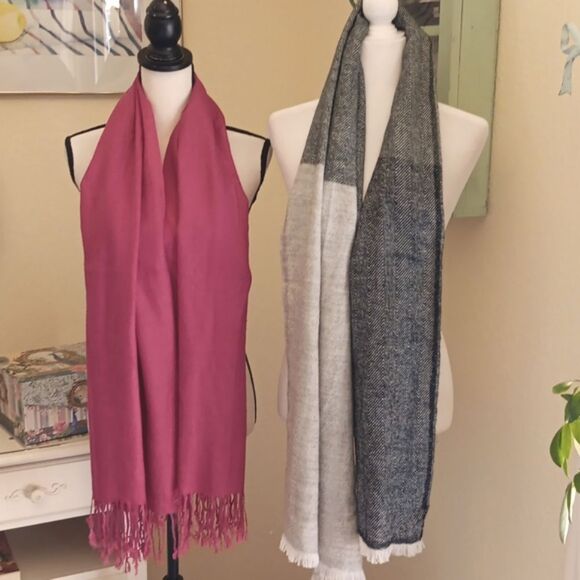 Bundle Of Two Beautiful Scarves - Picture 3 of 5